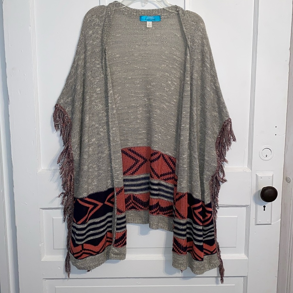 Buttons short sleeve cardigan with fringe size large